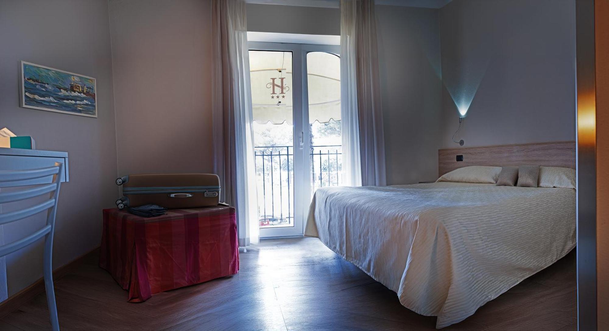 Hotel Savoia Lignano Sabbiadoro Buitenkant foto