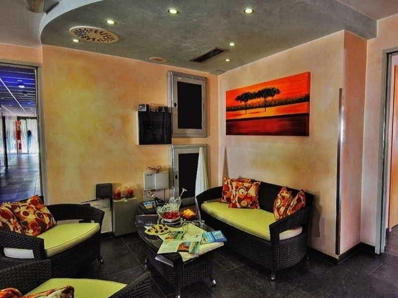 Hotel Savoia Lignano Sabbiadoro Buitenkant foto